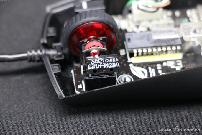 如何挑合用的鼠标?鼠标手感好坏就看这5个按键!